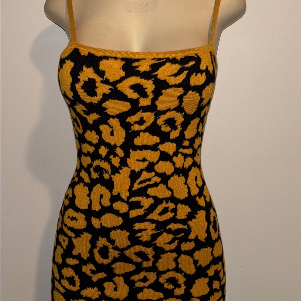 Fashion Nova Leopard Print Bodycon Dress size M - Picture 4 of 5